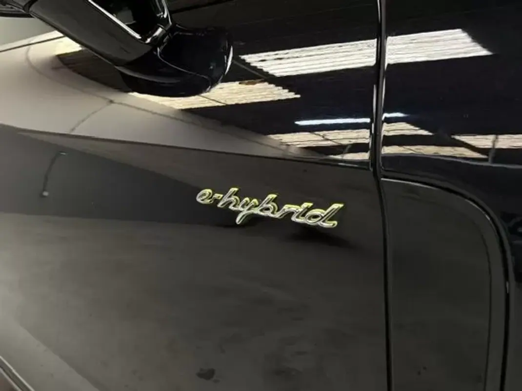 Porsche Panamera 2020 - 76990 EUR, 142770 km - 142770km - foto 2 de 25