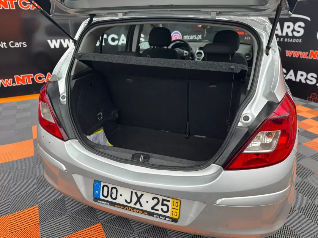 Opel Corsa 2010 - 3900 EUR, 271376 km - AUTO.MOTO.pt - 271376km - foto 10 de 10
