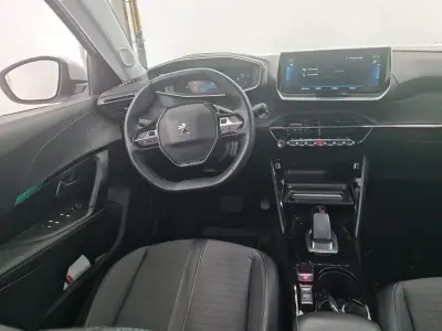 Peugeot e-2008 2021 - 17990 EUR, 63459 km - AUTO.MOTO.pt - 63459km - foto 6 de 9