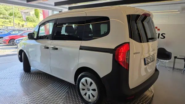 Mercedes-Benz Citan 2025 - 24950 EUR, 10603 km - AUTO.MOTO.pt - 10603km - foto 21 de 50