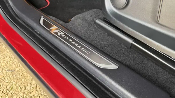 Jaguar E-Pace 2019 - 24500 EUR, 164000 km - AUTO.MOTO.pt - 164000km - foto 21 de 64