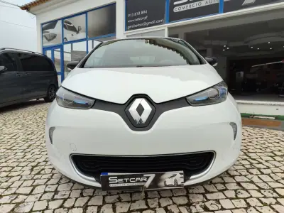 Renault Zoe 2016 - 8990 EUR, 85000 km - AUTO.MOTO.pt - 85000km - foto 2 de 18