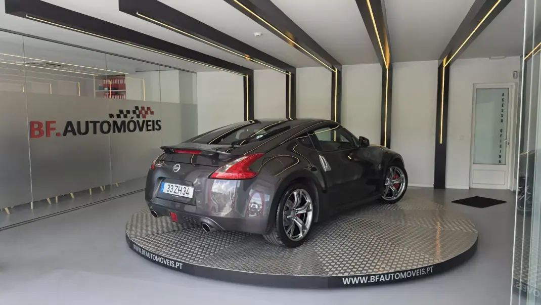 Nissan 370 Z 2010 - 39900 EUR, 111567 km - AUTO.MOTO.pt - 111567km - foto 16 de 62