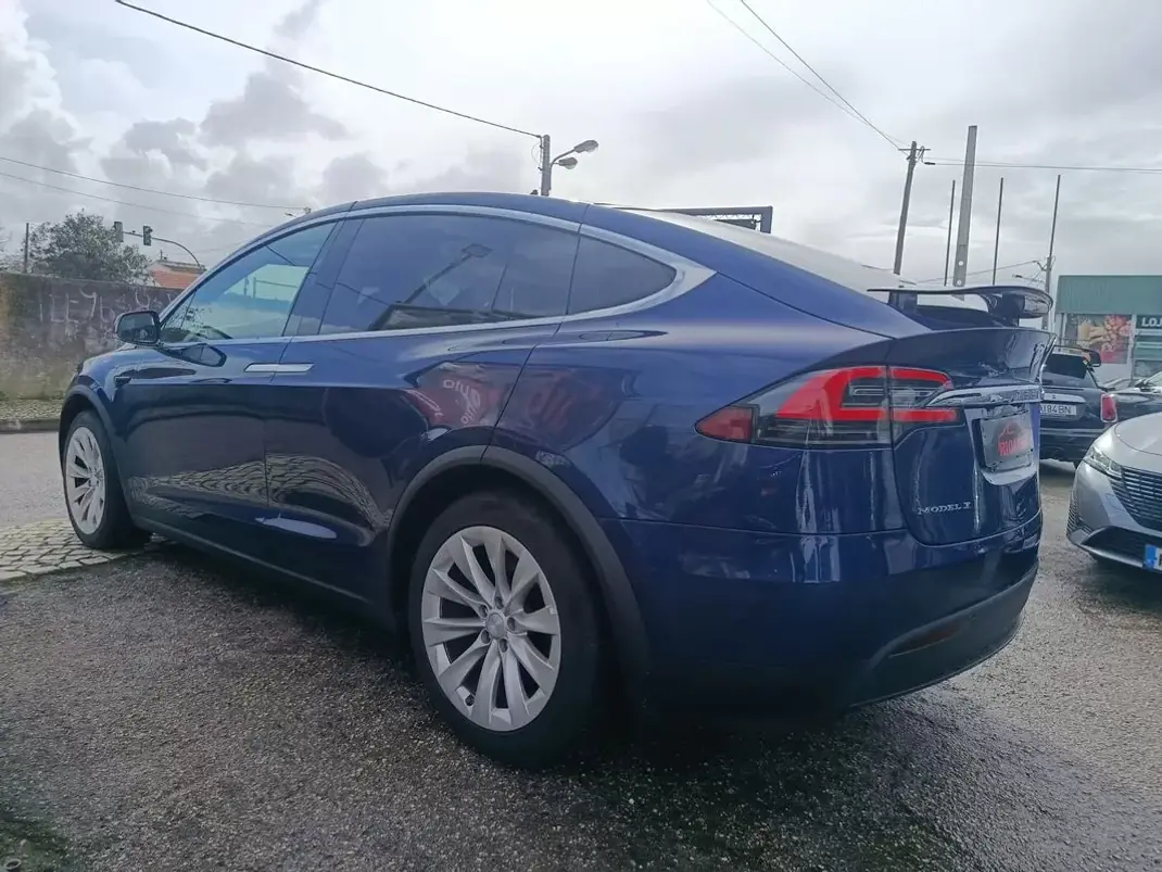 Tesla Model X 2020 - 45500 EUR, 85990 km - AUTO.MOTO.pt - 85990km - foto 19 de 38