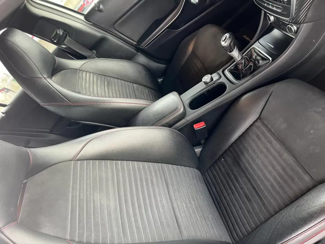 Mercedes-Benz A 160 2015 - 16500 EUR, 192000 km - AUTO.MOTO.pt - 192000km - foto 7 de 11