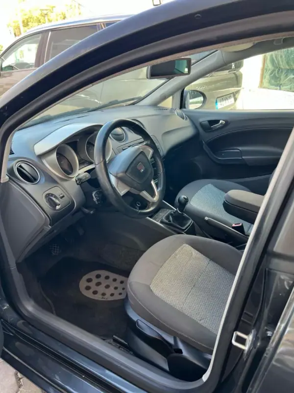 SEAT Ibiza 2008 - 6900 EUR, 166797 km - AUTO.MOTO.pt - 166797km - foto 3 de 14