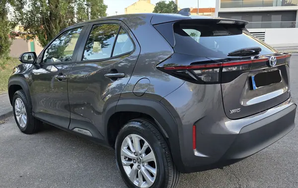 Toyota Yaris Cross 2023 - 24500 EUR, 38700 km - AUTO.MOTO.pt - 38700km - foto 12 de 14