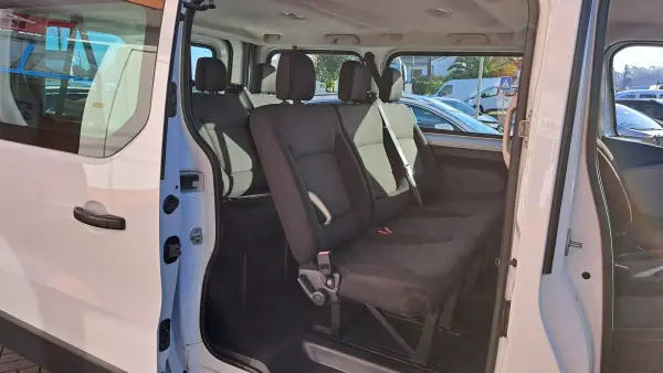 Renault Trafic Combi 1.6 DCI L1 H1 - 9 Lugares 2017 - 21900 EUR, 241154 km - AUTO.MOTO.pt - 241154km - foto 12 de 20