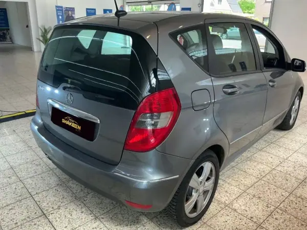 Mercedes-Benz A 160 2011 - 8650 EUR, 121534 km - AUTO.MOTO.pt - 121534km - foto 2 de 4