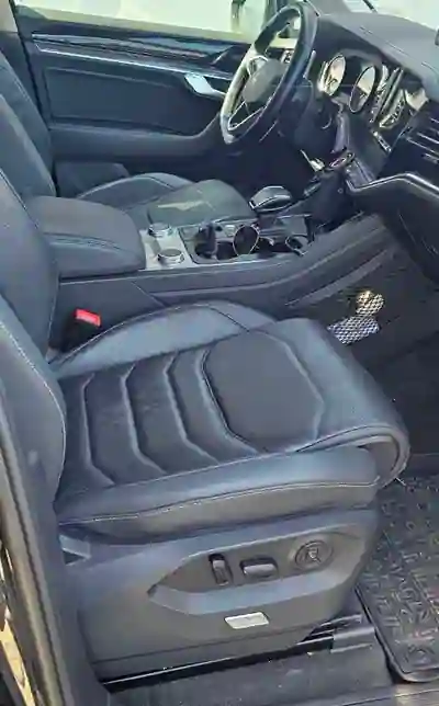 Volkswagen Touareg 2020 - 39900 EUR, 116000 km - foto 5 de 12