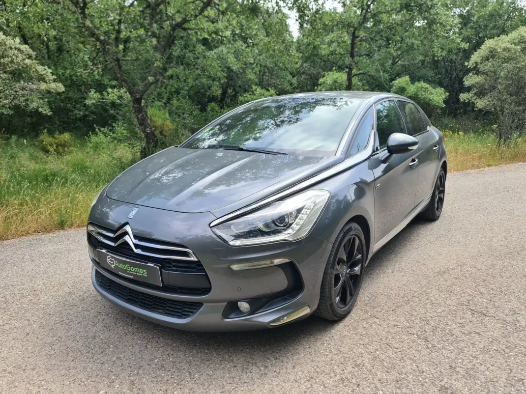 Citroën DS5 2013 - 12950 EUR, 199990 km - AUTO.MOTO.pt - 199990km - foto 1 de 20