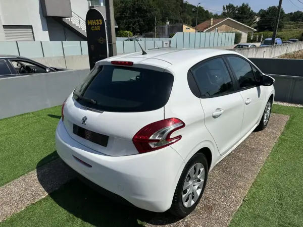Peugeot 2015 - 6900 EUR, 230000 km - AUTO.MOTO.pt - 230000km - foto 12 de 40