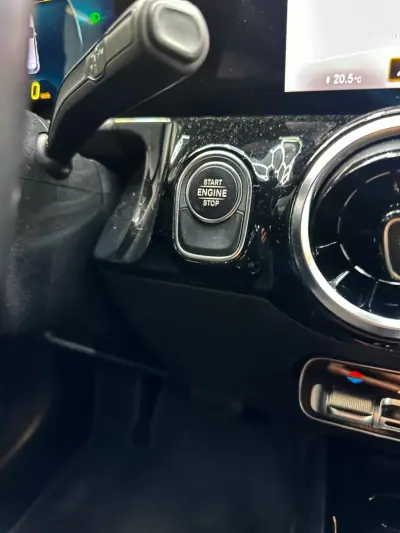 Mercedes-Benz GLA 250 2022 - 34000 EUR, 107000 km - AUTO.MOTO.pt - 107000km - foto 23 de 28