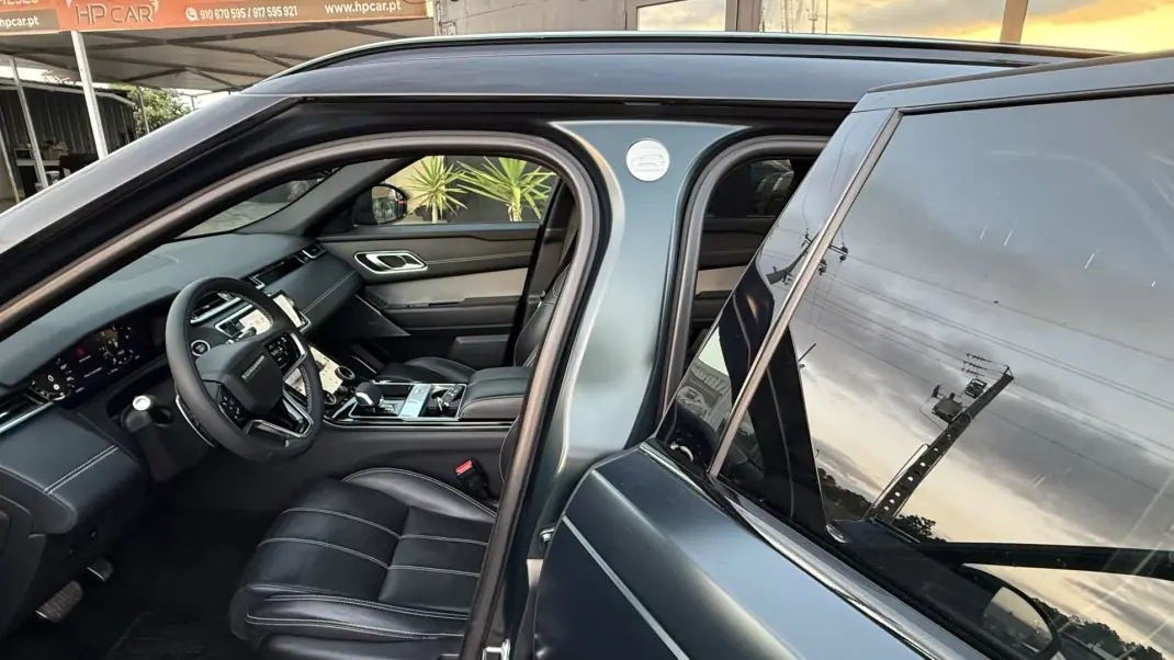 Land Rover Range Rover Velar 2021 - 63990 EUR, 70000 km - 70000km - foto 41 de 50