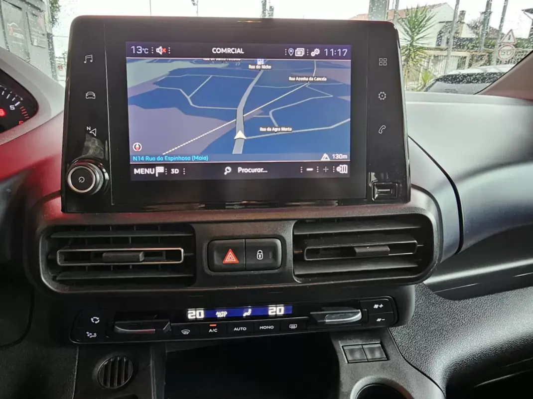 Peugeot Rifter 2021 - 17999 EUR, 83000 km - AUTO.MOTO.pt - 83000km - foto 12 de 21