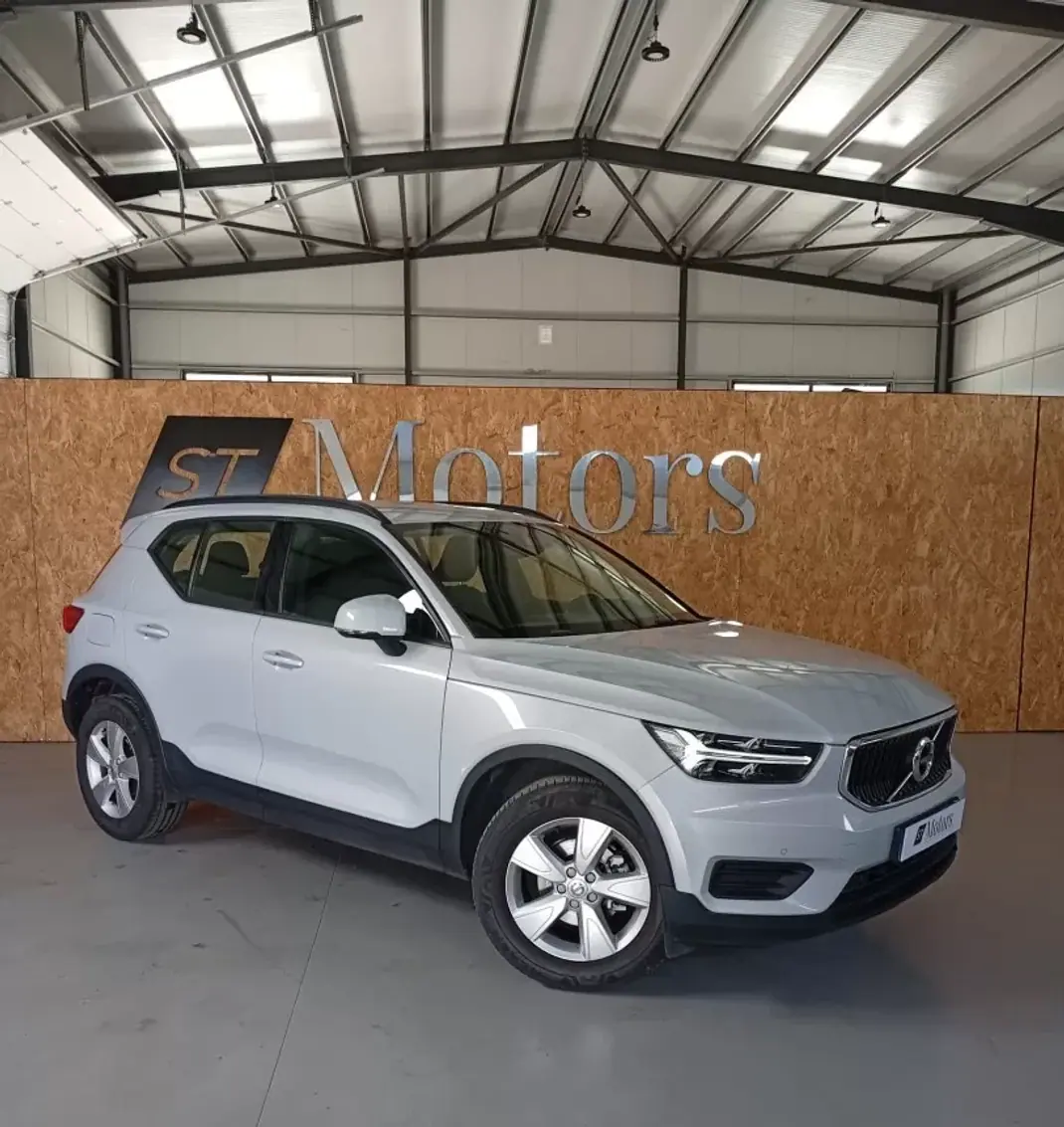 Volvo XC 40 2019 - 24950 EUR, 91723 km - AUTO.MOTO.pt - 91723km - foto 1 de 19