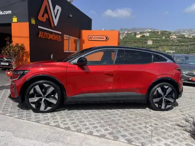Renault Mégane E-Tech 2023 - 26950 EUR, 30221 km - 30221km - foto 4 de 11