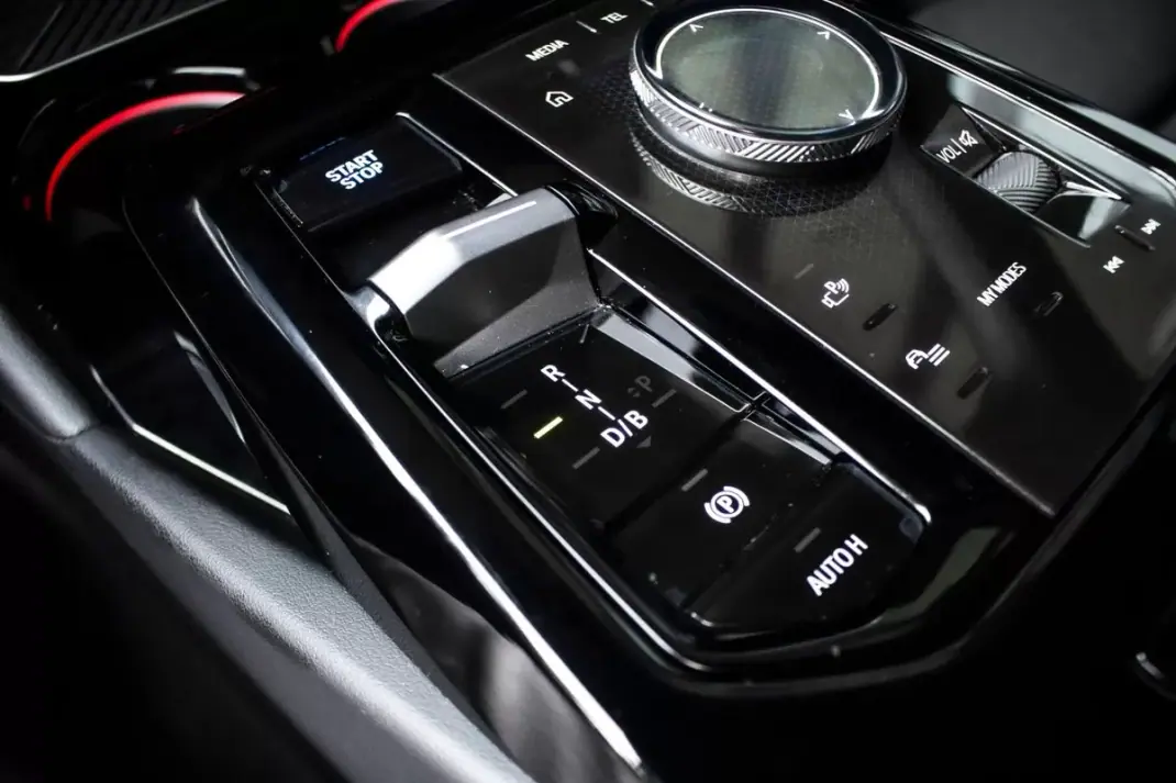 BMW i5 2023 - 74990 EUR, 17145 km - AUTO.MOTO.pt - 17145km - foto 30 de 60