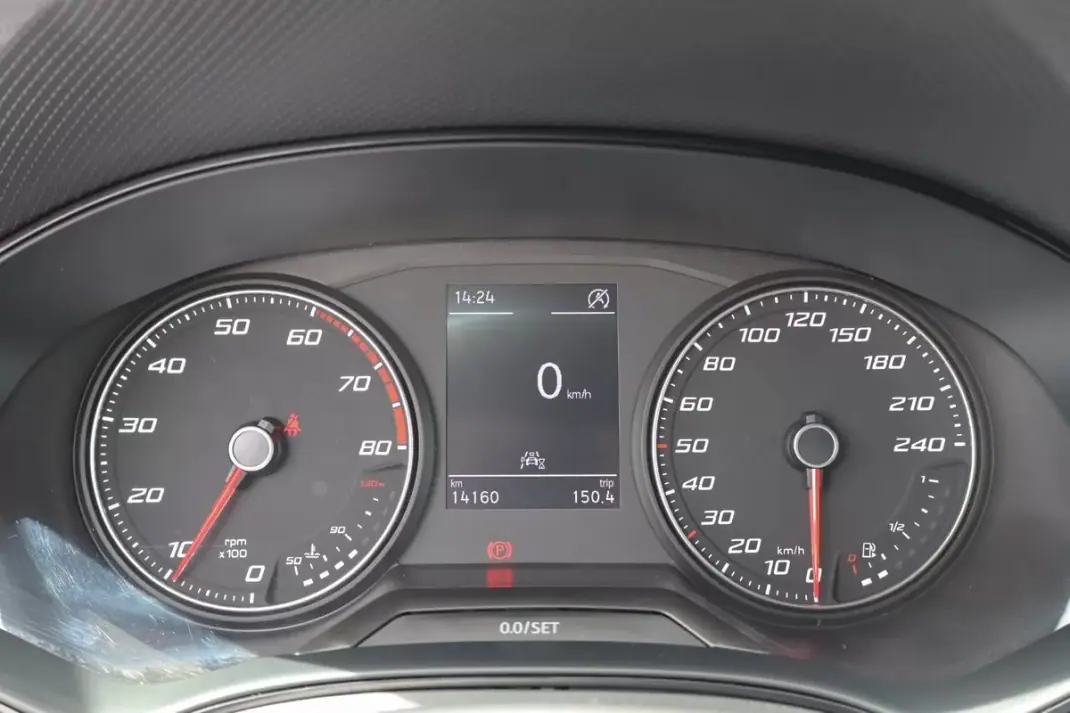 SEAT Arona 2023 - 18390 EUR, 14160 km - AUTO.MOTO.pt - 14160km - foto 23 de 34