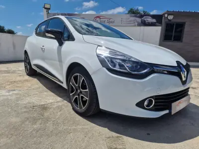 Renault Clio 2014 - 10490 EUR, 118020 km - AUTO.MOTO.pt - 118020km - foto 3 de 36