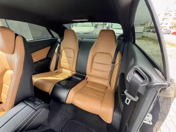 Mercedes-Benz E 220 2011 - 14500 EUR, 268000 km - AUTO.MOTO.pt - 268000km - foto 17 de 18