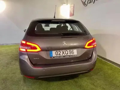 Peugeot 308 SW 2019 — photo 6 of 25