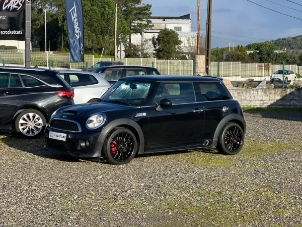 MINI Cooper 2012 - 12490 EUR, 129800 km - AUTO.MOTO.pt - 129800km - foto 18 de 20
