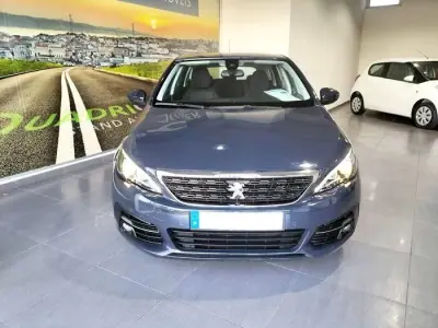 Peugeot 308 SW 2020 - 10990 EUR, 139592 km - AUTO.MOTO.pt - 139592km - foto 2 de 49