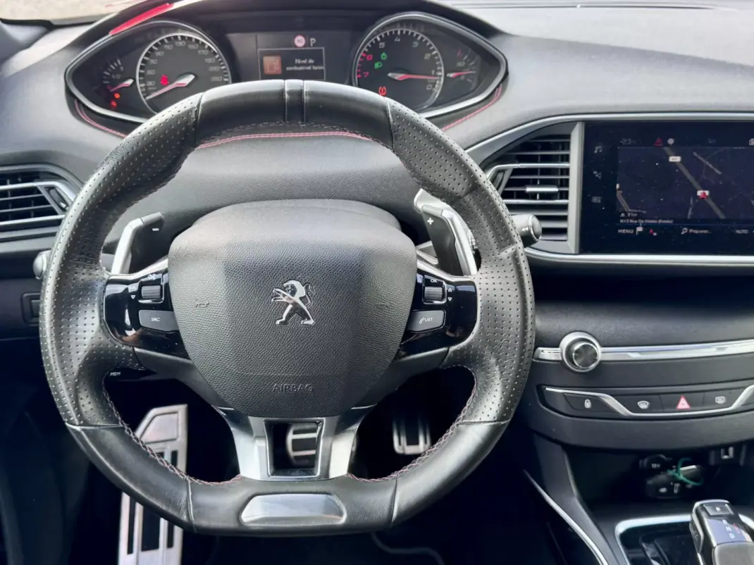 Peugeot 308 2020 - 14790 EUR, 30000 km - AUTO.MOTO.pt - 30000km - foto 12 de 29