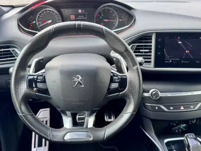 Peugeot 308 2020 - 14790 EUR, 30000 km - AUTO.MOTO.pt - 30000km - foto 12 de 29