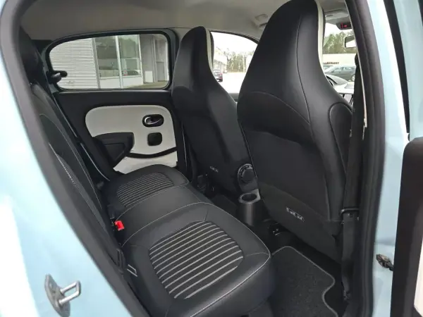 Renault Twingo 2023 - 13990 EUR, 27700 km - AUTO.MOTO.pt - 27700km - foto 30 de 32