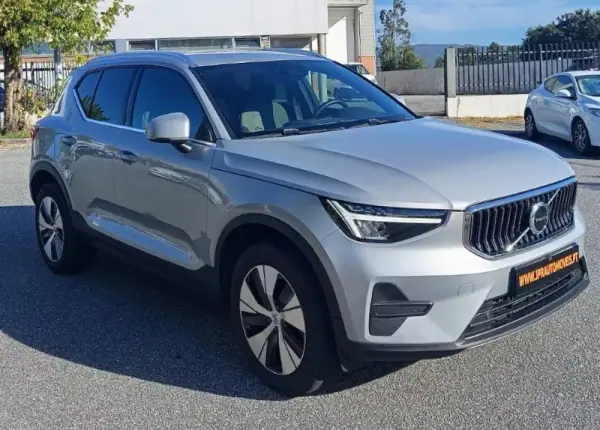 Volvo XC 40 1.5 T4 Business Plug-in 2023 Híbrido Plug-In