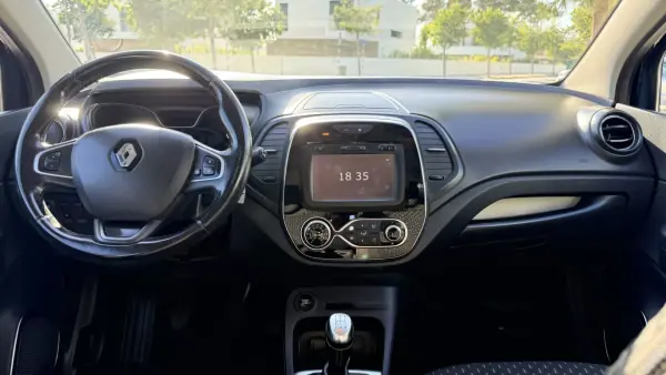 Renault Captur 2018 - 12990 EUR, 149914 km - AUTO.MOTO.pt - 149914km - foto 19 de 44