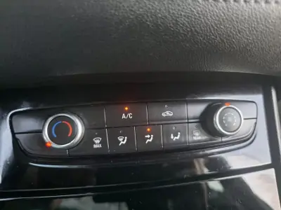 Opel Grandland X 2020 - 15499 EUR, 108544 km - 108544km - foto 33 de 34