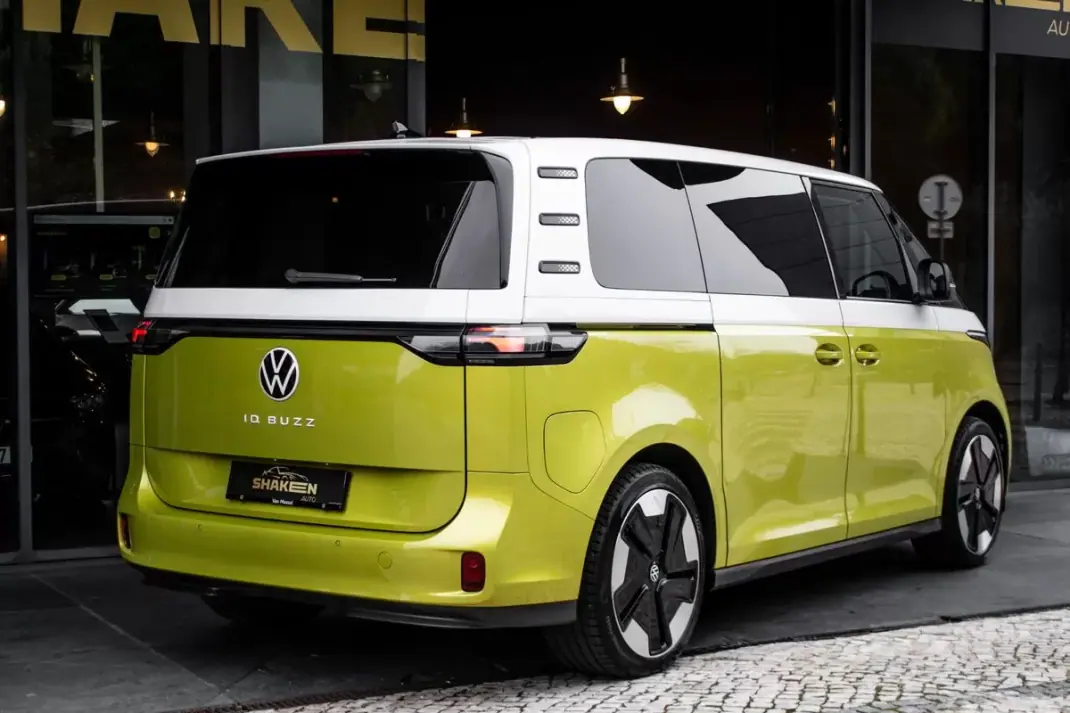 Volkswagen ID.Buzz 2023 - 44500 EUR, 27980 km - AUTO.MOTO.pt - 27980km - foto 7 de 42