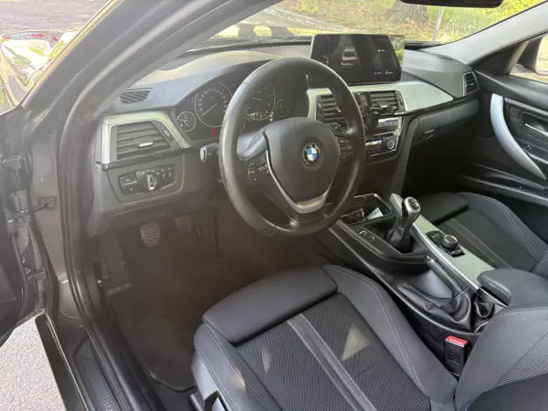 BMW 318 2016 - 15250 EUR, 172000 km - AUTO.MOTO.pt - 172000km - foto 3 de 27