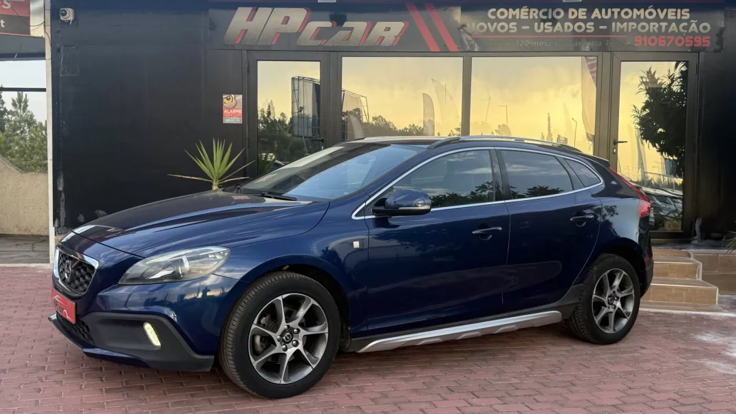 Volvo V40 Cross Country 2015 - 1 EUR, 185000 km - AUTO.MOTO.pt - 185000km - foto 2 de 26