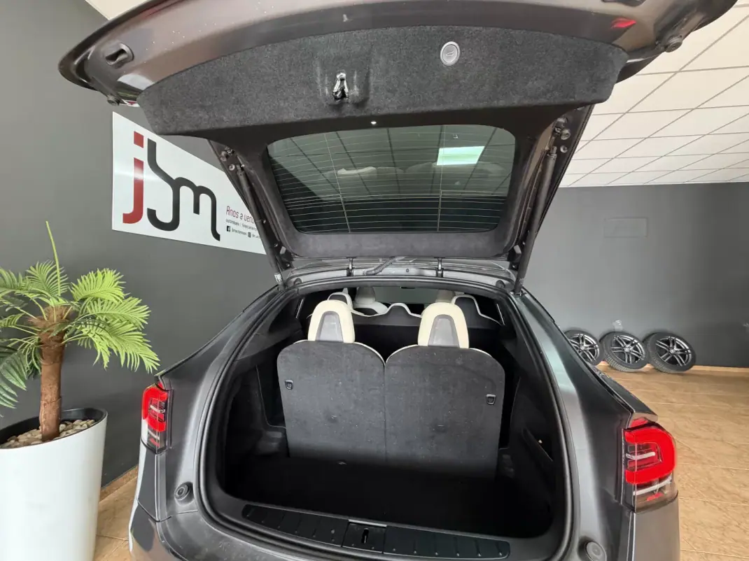 Tesla Model X 2023 - 75000 EUR, 99874 km - AUTO.MOTO.pt - 99874km - foto 14 de 14