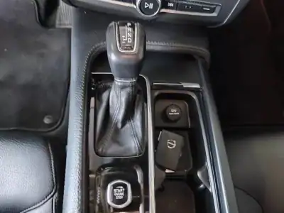 Volvo V90 2018 - 20990 EUR, 188000 km - AUTO.MOTO.pt - 188000km - foto 32 de 35