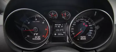 Audi TT Coupé 2009 - 16990 EUR, 185000 km - AUTO.MOTO.pt - 185000km - foto 14 de 29