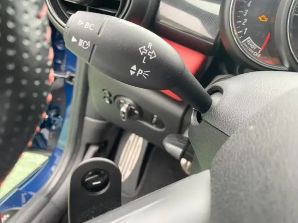MINI John Cooper Works 2018 - 25750 EUR, 130063 km - AUTO.MOTO.pt - 130063km - foto 10 de 18