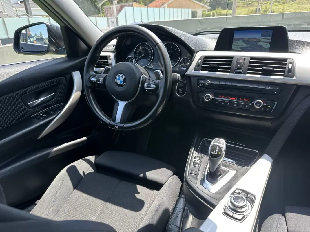 BMW 320 2014 - 11900 EUR, 240000 km - 240000km - foto 31 de 64