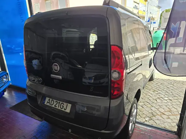 Fiat Doblo 2020 - 11500 EUR, 144234 km - AUTO.MOTO.pt - 144234km - foto 6 de 22