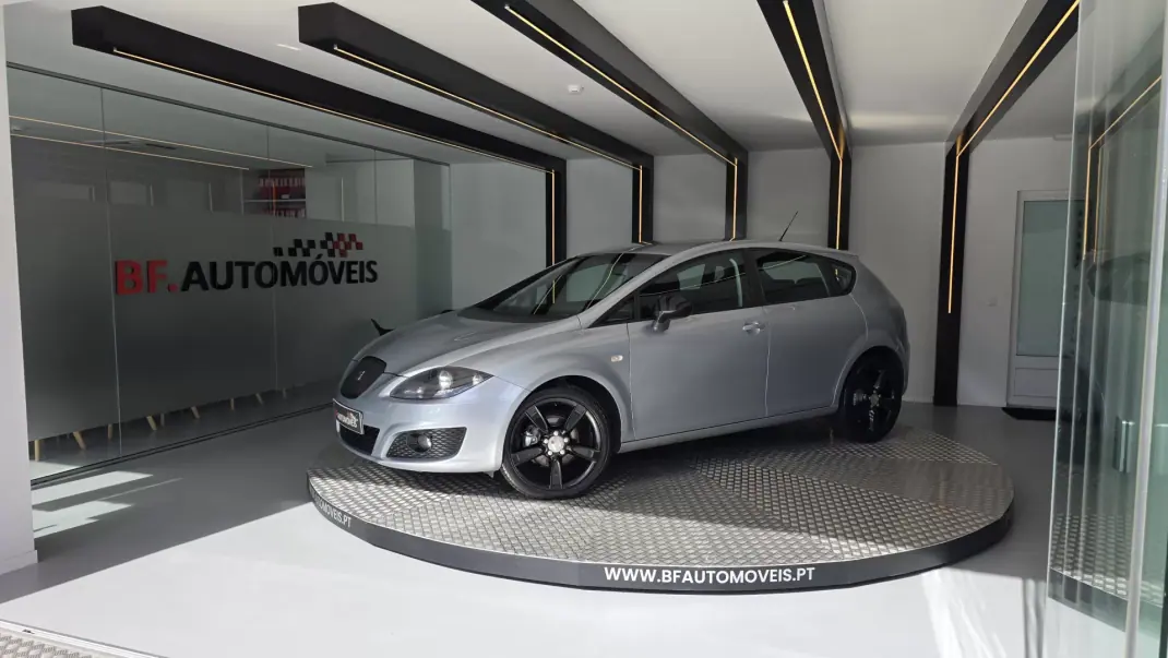 SEAT Leon 2011 - 8900 EUR, 188295 km - AUTO.MOTO.pt - 188295km - foto 14 de 52