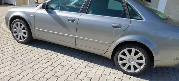 Audi A4 2002 — foto 3 de 5