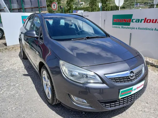 Opel Astra Sports Tourer 2011 - 6750 EUR, 153222 km - AUTO.MOTO.pt - 153222km - foto 6 de 25