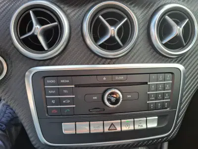 Mercedes-Benz A 180 2016 - 16250 EUR, 208525 km - AUTO.MOTO.pt - 208525km - foto 35 de 42