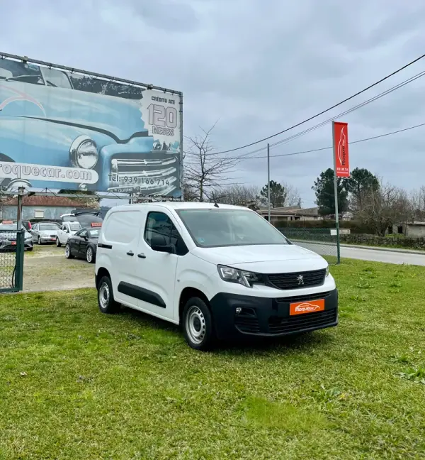 Peugeot PARTNER GIRAFON 2020 - 13900 EUR, 63682 km - AUTO.MOTO.pt - 63682km - foto 7 de 12