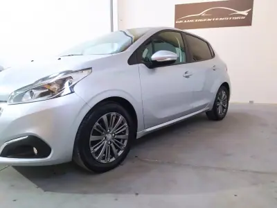 Peugeot 208 2017 - 118000km