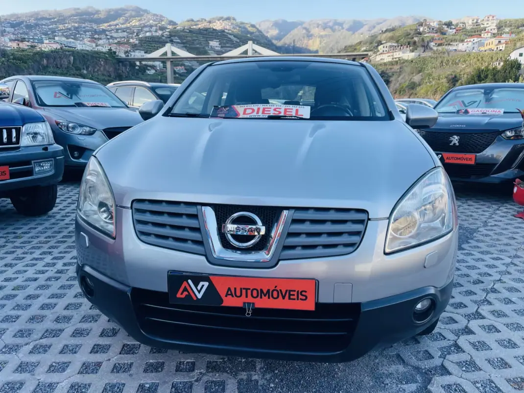 Nissan Qashqai 2008 - 8950 EUR, 222875 km - AUTO.MOTO.pt - 222875km - foto 2 de 12